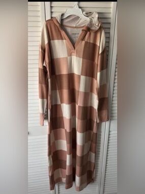 Comfort Code Long Sleeve Checkered Maxi Dress in Beige & Cream